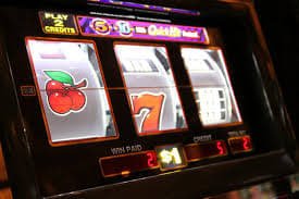 Classic Slots — သုံးဘောင် ရိုးရှင်းသော Slots ဂိမ်းဟောင်း